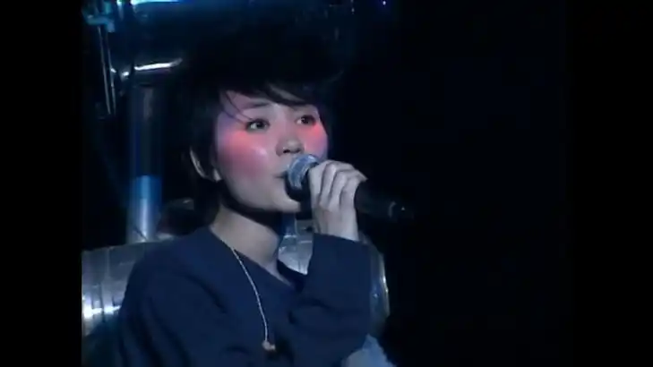 王菲 - 但愿人长久(日本武道馆全面体演唱会 现场版)