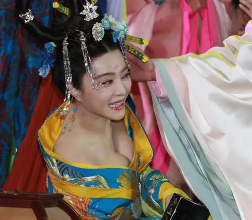 范冰冰三围多少 范冰冰大胸身材还是很好