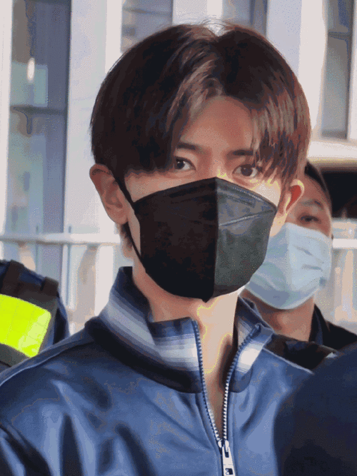 任嘉伦12月第一张自拍##你好12月