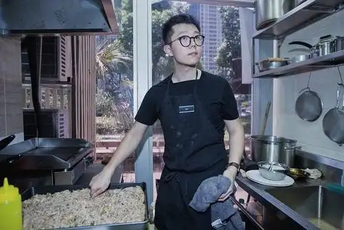 做菜这件事对北川来说,不是什么高逼格的炫技,而是一种感情的表达.