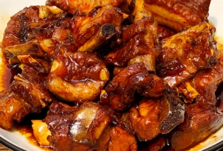 蔬菜:冬菜海鲜菇青毛豆 蒜泥生菜 咸蛋南瓜丝 6月18日 周四 中餐 荤菜