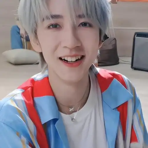 美得让我心安,兔牙配上多巴胺贺峻霖,简直萌的上天入地!