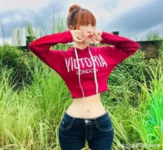 缅甸女大学生腰围仅34厘米,真人版"小腰精"走红