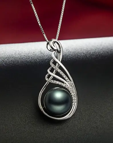 奢华大气大溪地黑珍珠k金钻石吊坠