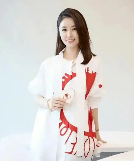 47岁林心如脸崩了,眼小头秃被指像大妈,小腹明显隆起被疑怀二胎_大陆