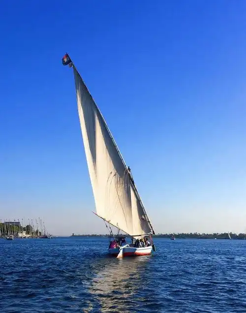 尼罗河风帆船