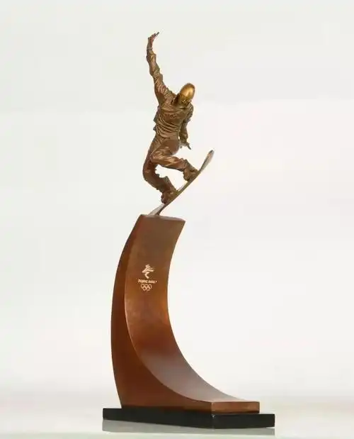 对话名家章华用现代雕塑凝固冰雪运动的精彩