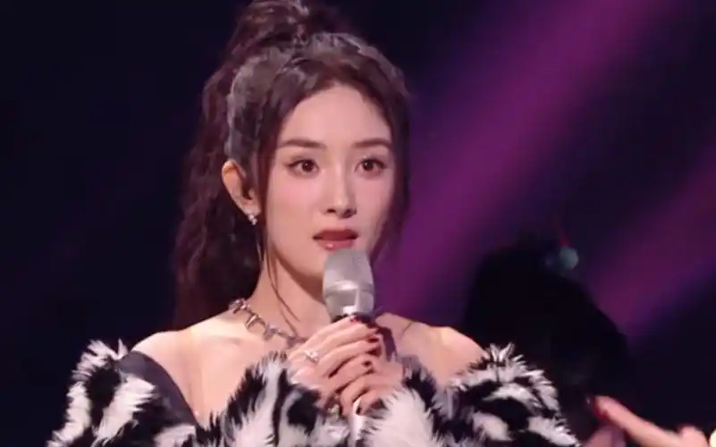 杨幂湖南跨年晚会演唱!你怎么那么好看!幂姐绝美!