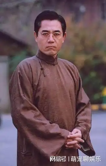 杜旭东爆料:当年拍《大宅门》,陈宝国差点把他淹死在污垢之水中_网易