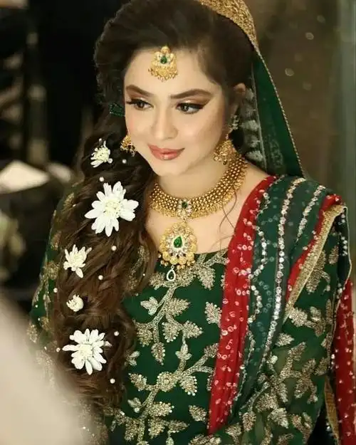 玻利维亚民族美女,勇敢开放