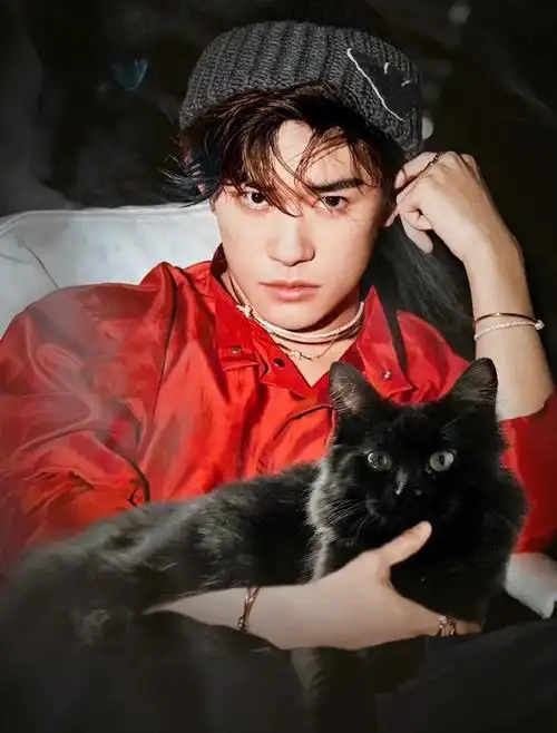 易烊千玺 #易烊千玺千纸鹤  #易烊千玺红海