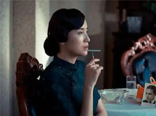 【图】师父宋佳抽烟 演绎背后的精心打磨