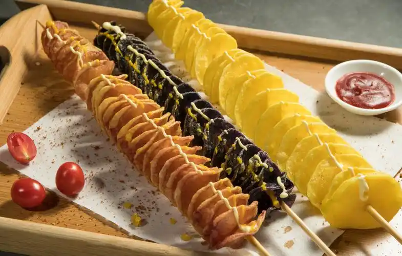 原味薯塔,烧烤味薯塔,番茄味薯塔,椒盐味薯塔,孜然味薯塔…各种口味的