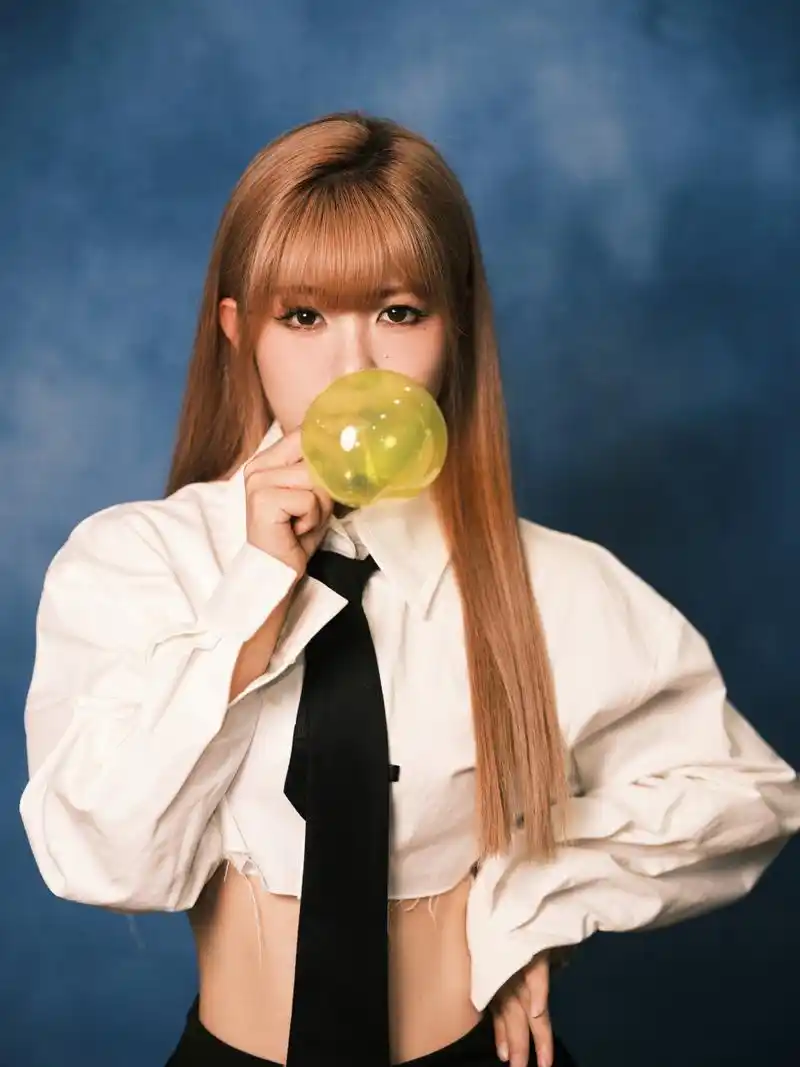 #赖美云#  🐱   #赖美云oo7d聊天墙##赖美云复古校园生日写真#