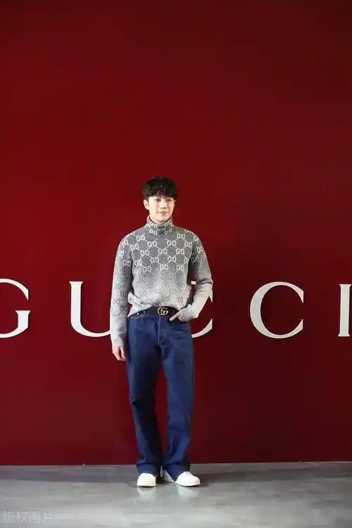 赖冠霖现身gucci2024秋冬米兰男装周看秀_意大利_时间