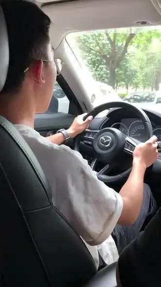 听说单手开车很帅03我的男孩