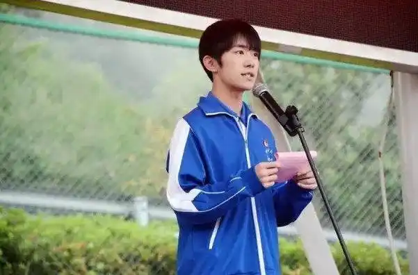 易烊千玺在国外大放异彩细看才发现他的成功并非偶然