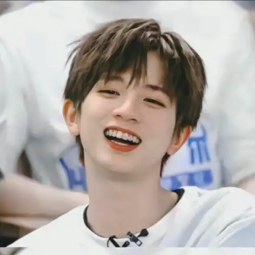 "刘冠佑是最可爱的小孩"