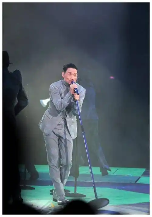 63岁张学友不幸病倒紧急取消上海3场演唱会官方已发布通告