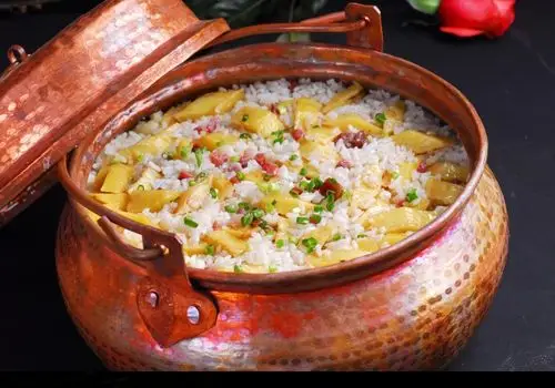 铜锅火腿洋芋焖饭做法培训到春都铜锅火腿洋芋焖饭培训学校 - 云盟在