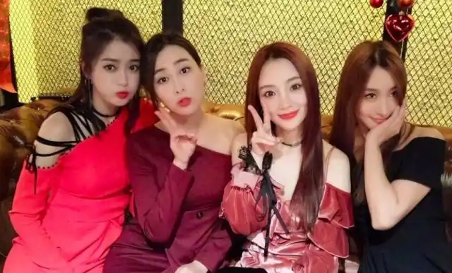 马苏回复李小璐相关评论,自曝还是单身,大方透露自己所在城市