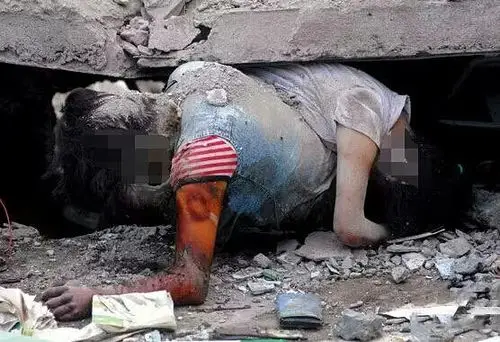 汶川地震7年祭:一组未公开的镜头(慎点)