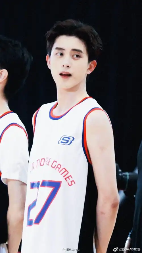 又捡到一些早期敖瑞[抱一抱]