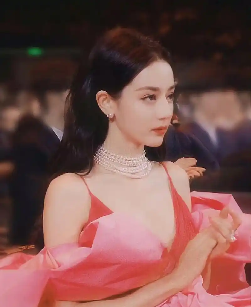 迪丽热巴# #娱乐