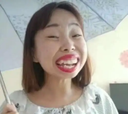 在这个看颜值的时代,奇丑无比的嘟嘟姐为什么却能火?