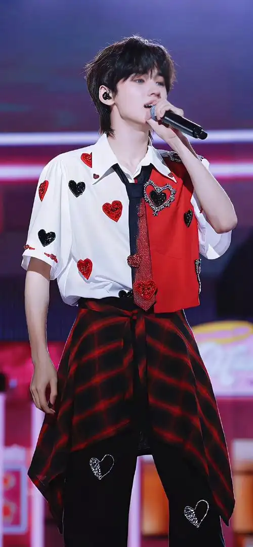 宋亚轩壁纸 大放送📸