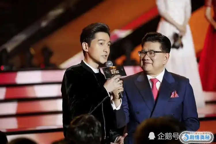 胡歌在《2018阅文ip盛典》一句话,透露出和王凯的关系
