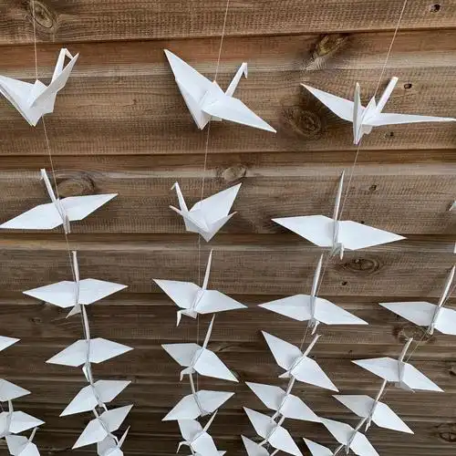 千纸鹤折纸成品白色纸鹤串草坪婚礼场景布置用品生日门帘装饰品