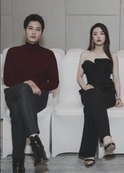 张含韵否认了与彭冠英的恋情传闻网友们怎么这么失望