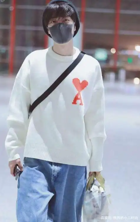 肖战日系穿搭成"奢望",不愧是设计师出身,审美就是在线