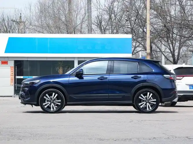 89万去看车获取底价本田hr-v是一款时尚动感的suv车型,其外观设计采用