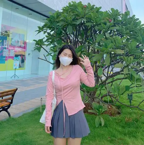 身高153体重110斤小个子微胖穿搭