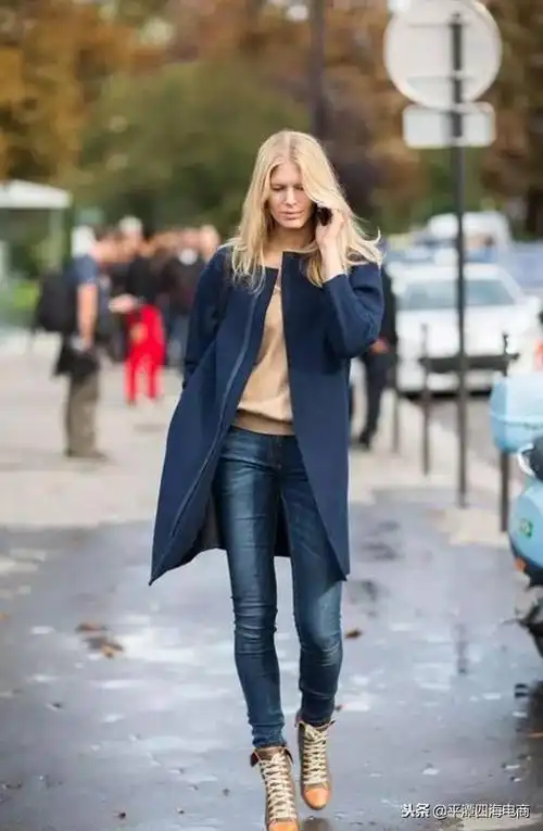 藏青色的大衣搭配什么颜色好看这些穿搭方法你会了吗