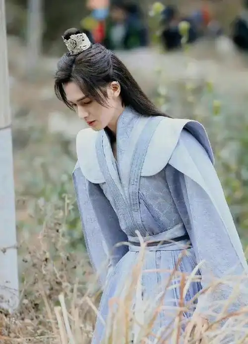 朱正廷星河长明古装造型