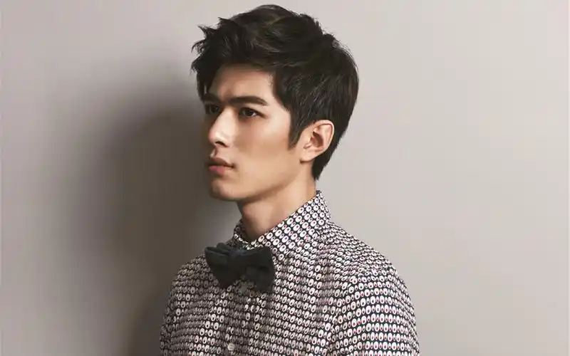 陈学冬电脑壁纸_成熟稳重的陈学冬