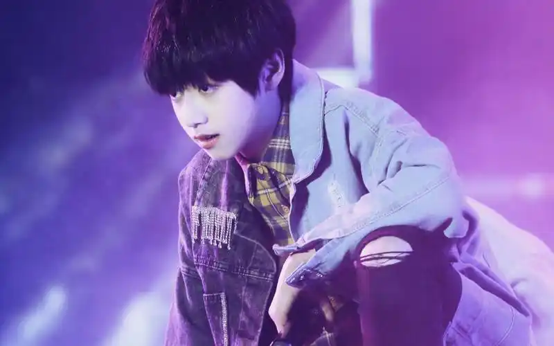 tf家族音乐会朱志鑫快乐崇拜沙漏站