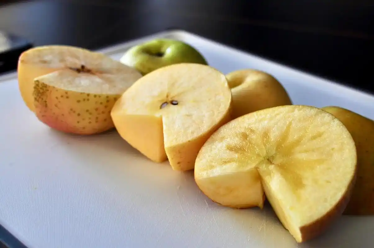 切一组苹果.来自国产(引进)优秀品种王林,维纳斯以及大凉山盐 - 抖音