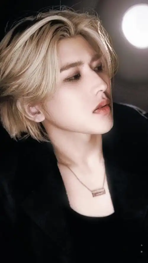 蔡徐坤##蔡徐坤新歌afterglow