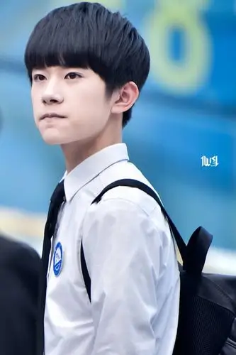 tfboys易烊千玺 160328 超少年密码 高清 cr.logo