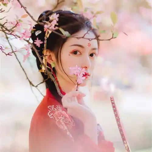 【100张】好看到惊艳的真人古风女生头像