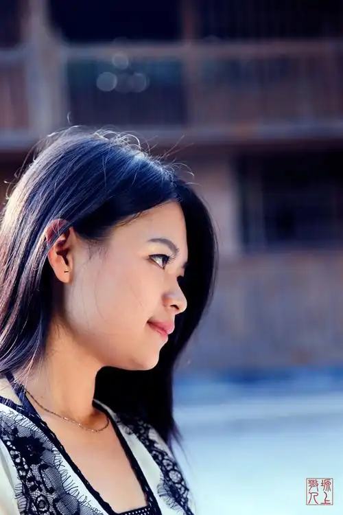 披肩长发 风鬟雾鬓