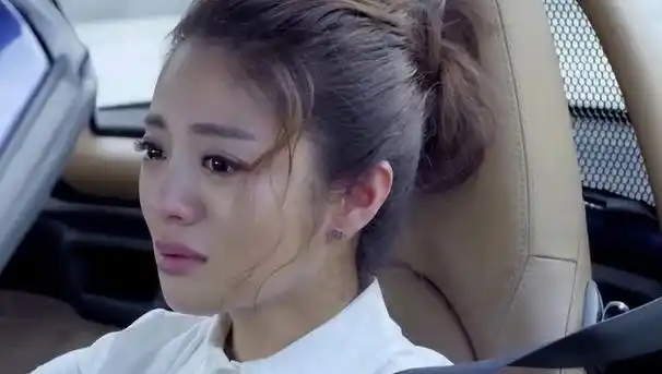 嫁给李承铉9年,安以轩仍是戚薇心中的一根刺,咽不下也取不出