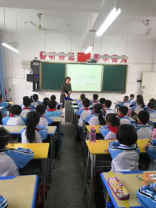 小学生手部卫生知识讲座 家长进课堂