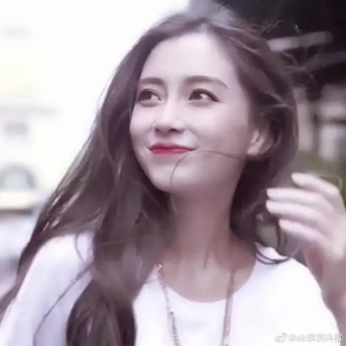 ab @angelababy // 蠢萌少女颖