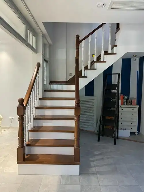 红橡木楼梯680步包栏杆