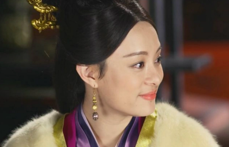 一组孙俪芈月传的照片,真的超级适合古装呢